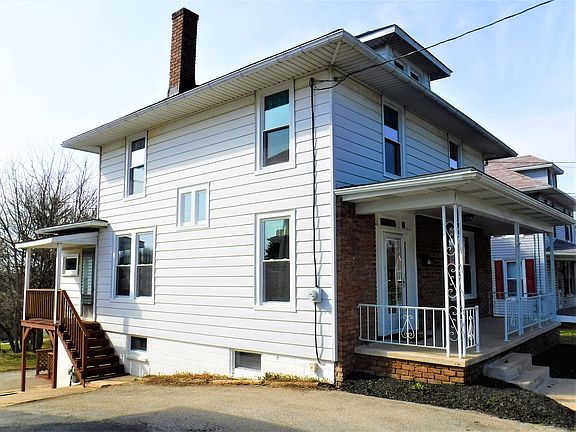 3rd image of 130 N Main St