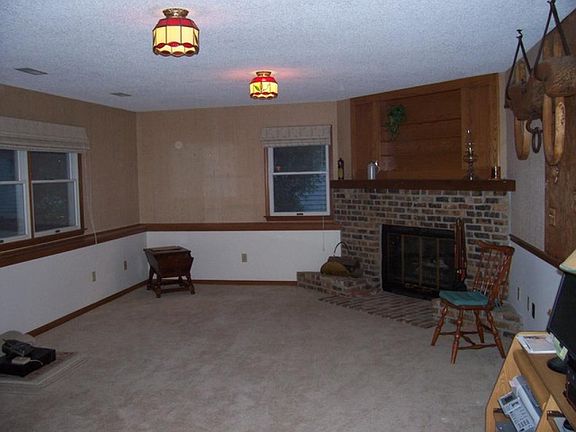 3rd image of 209 Stone Manor Cir