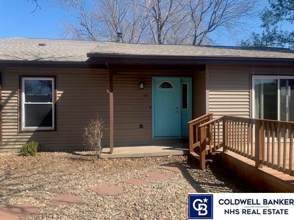 843 S Country Club Dr, York, NE 68467