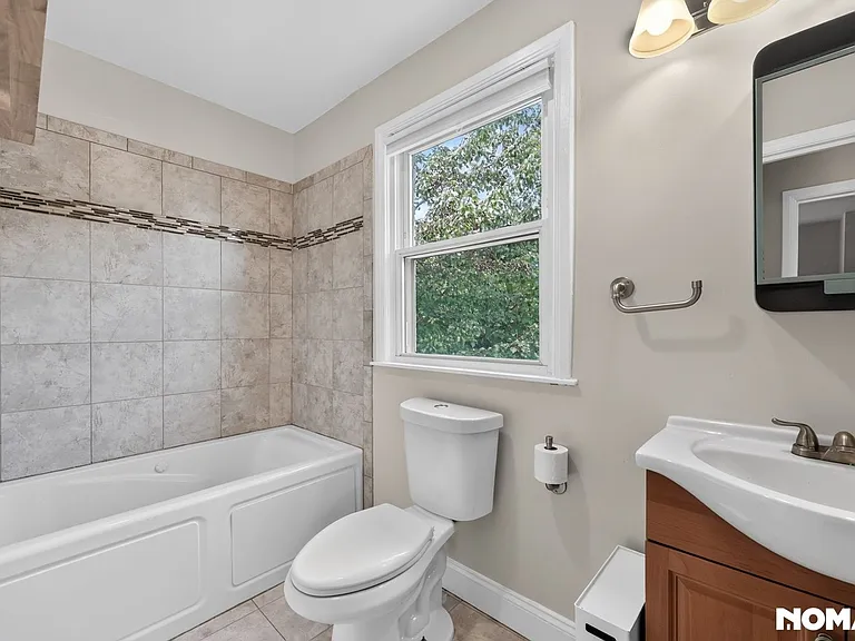 8507 Potomac Ave — Photo 19