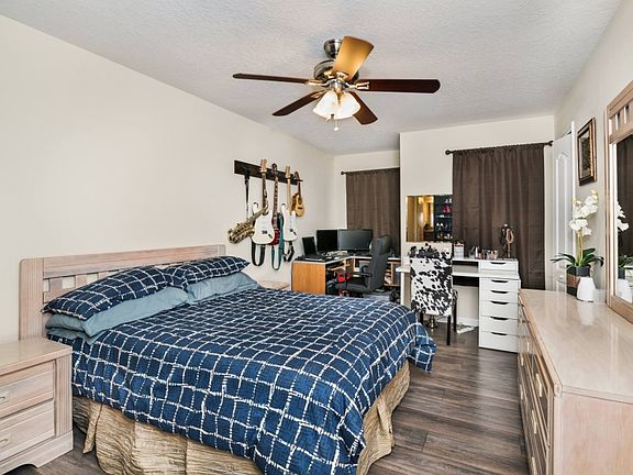 5th image of 216 Carina Cir