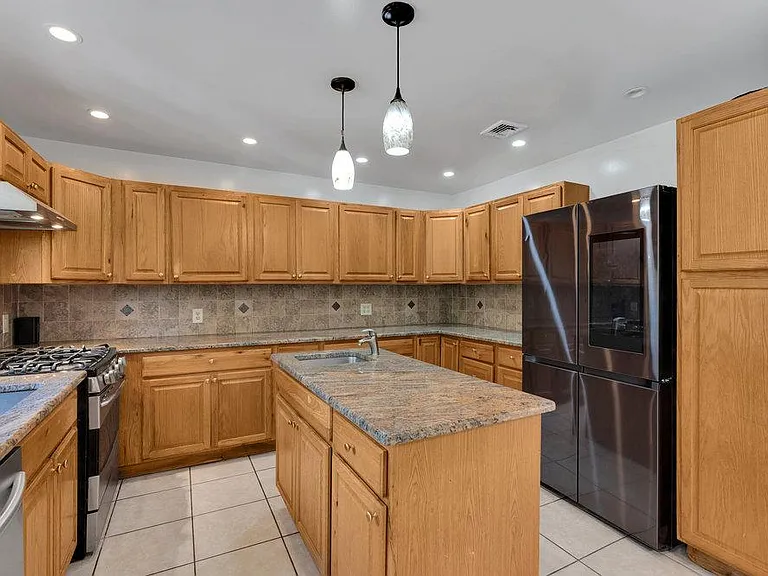 459 Norwood Ave — Photo 17