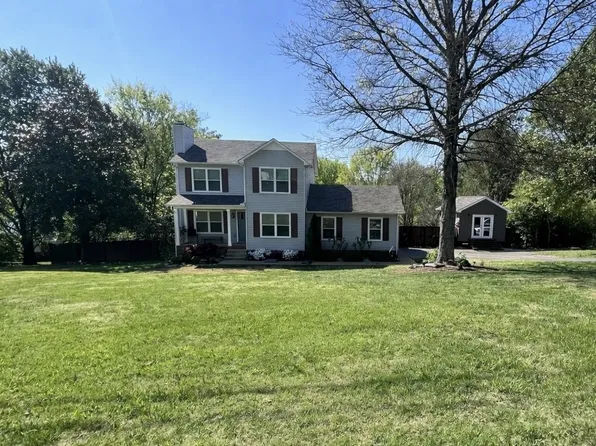 412 Lake Cir, Columbia, TN 38401