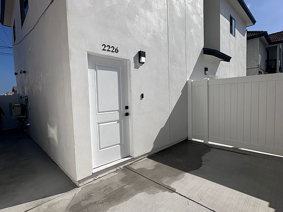 2nd image of 2226 S Grand Ave