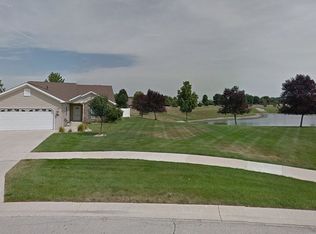 400 Park Place Ct, Forsyth, IL 62535