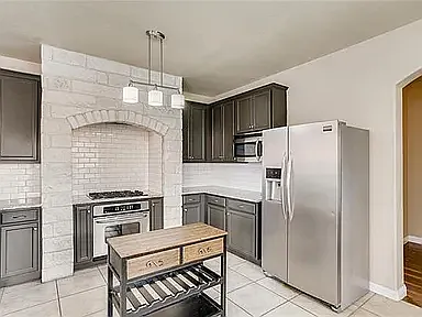 697 Shadow Creek Blvd — Photo 9