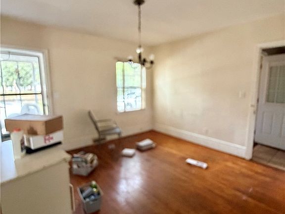 5th image of 209 S Patterson St