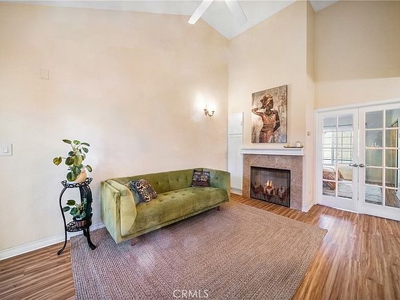 4th image of 22421 Sherman Way Unit 10