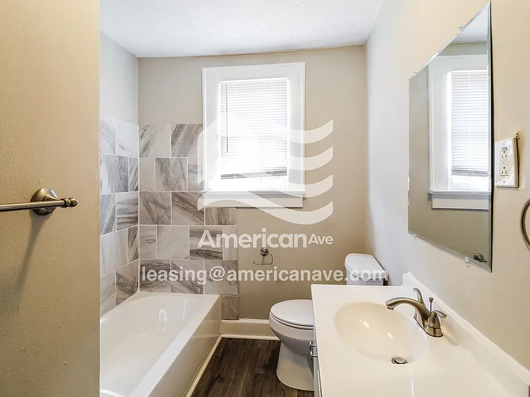 1844694_010_main_bathroom_13672897.jpg