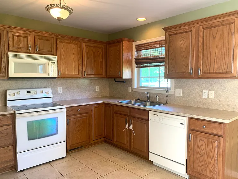 317 Rose Ann Dr — Photo 12