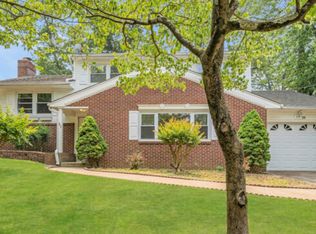 69 Shady Nook Dr, Toms River, NJ 08755