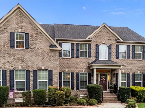 12313 Declaration Ave, Chester, VA 23836