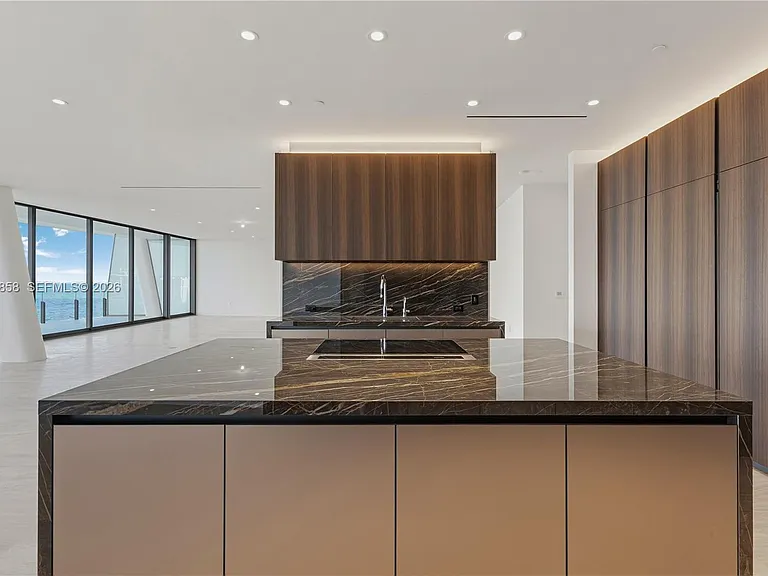 5 Grove Isle Dr #L502 — Photo 25