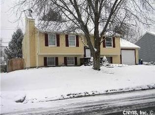 11 Inglesid Ln, Liverpool, NY 13090