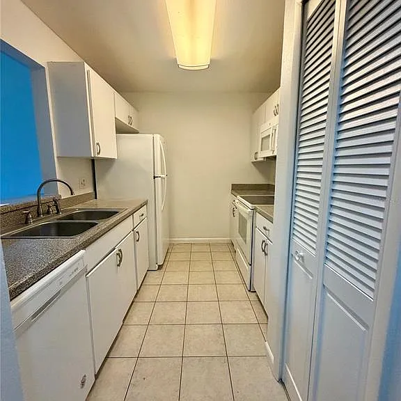498 Club Dr — Photo 11