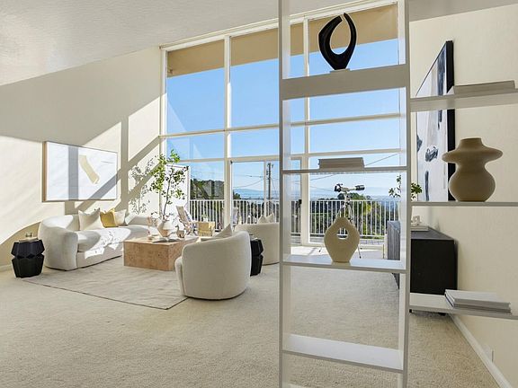 2nd image of 404 Portofino Dr APT 3