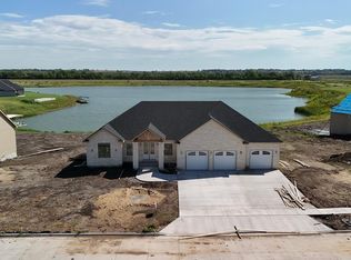 2855 Malibu Dr, Salina, KS 67401