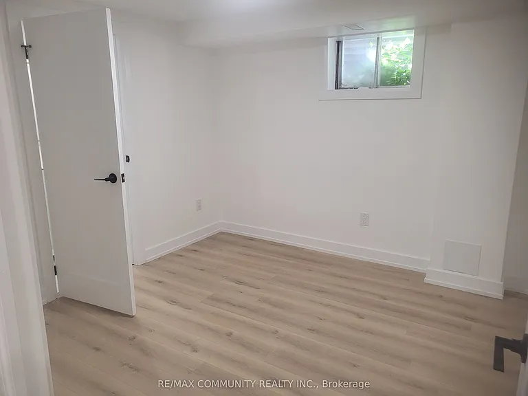 609 Amberwood Cres #BASEMENT — Photo 8