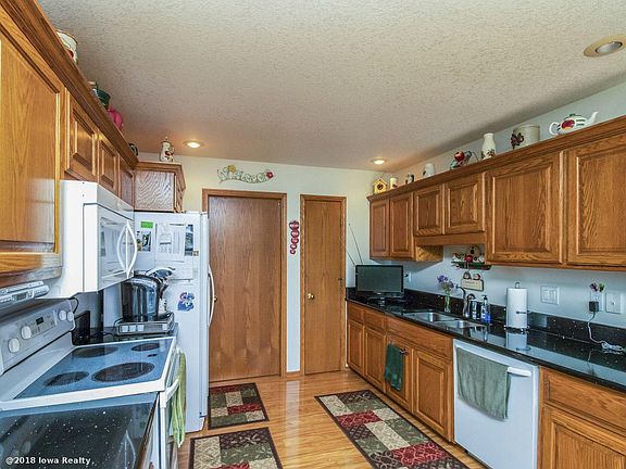 5th image of 1013 Venbury Dr