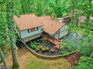 11247 Handlebar Rd, Reston, VA 20191