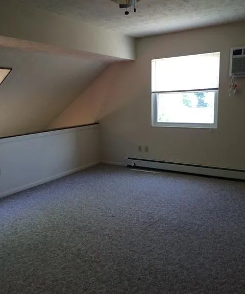 7477 Huntington Dr — Photo 8