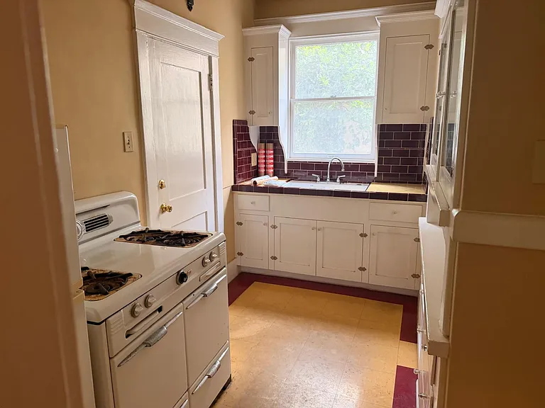 1721 Rodney Dr #2 — Photo 4