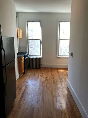 Rented by Flatiron Real Estate Advisors LLC | media 2