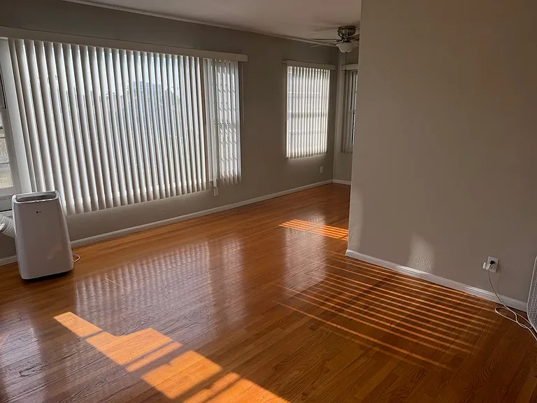 2233 Howard Ave #2233 — Photo 3