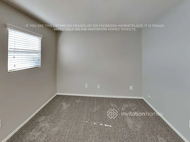 1094 E Lowell Ct — Photo 11