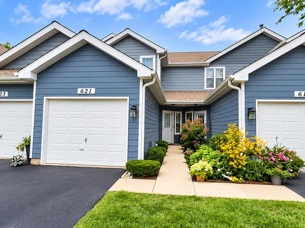 621 Woodhaven Dr, Mundelein, IL 60060