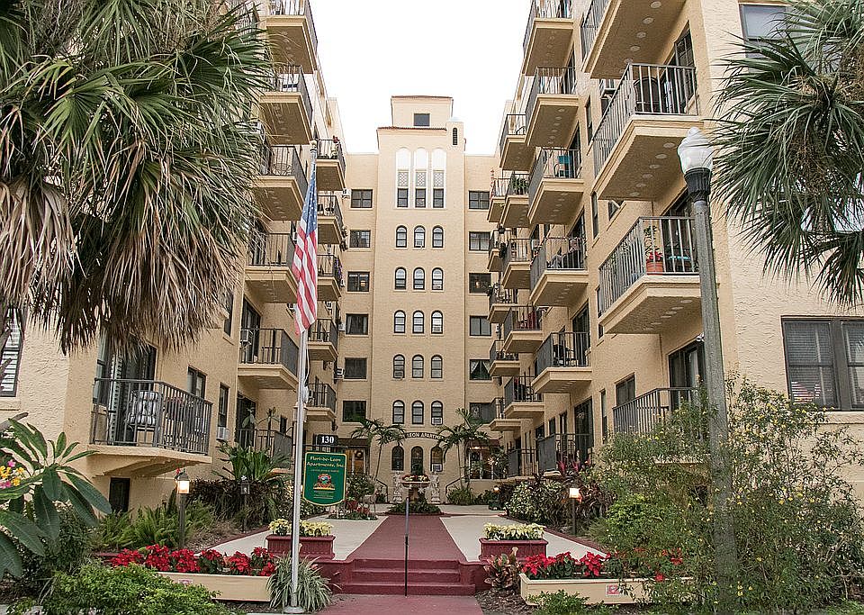 1st image of 130 4th Ave N APT 214