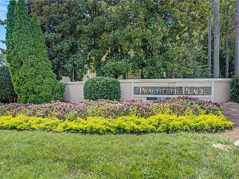 3777 Peachtree Rd NE #1733 — Photo 20
