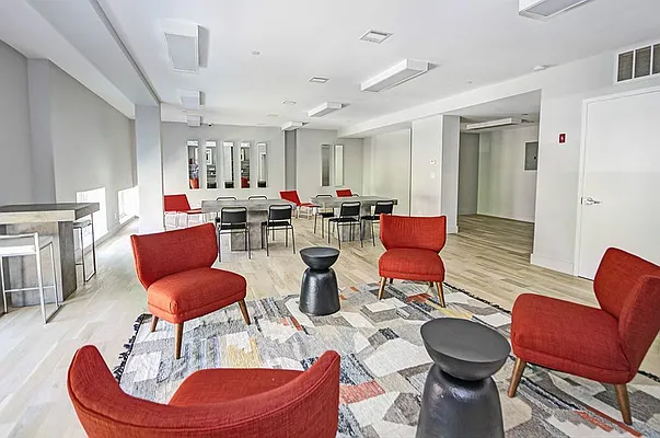 Rented by Level Group | media 40