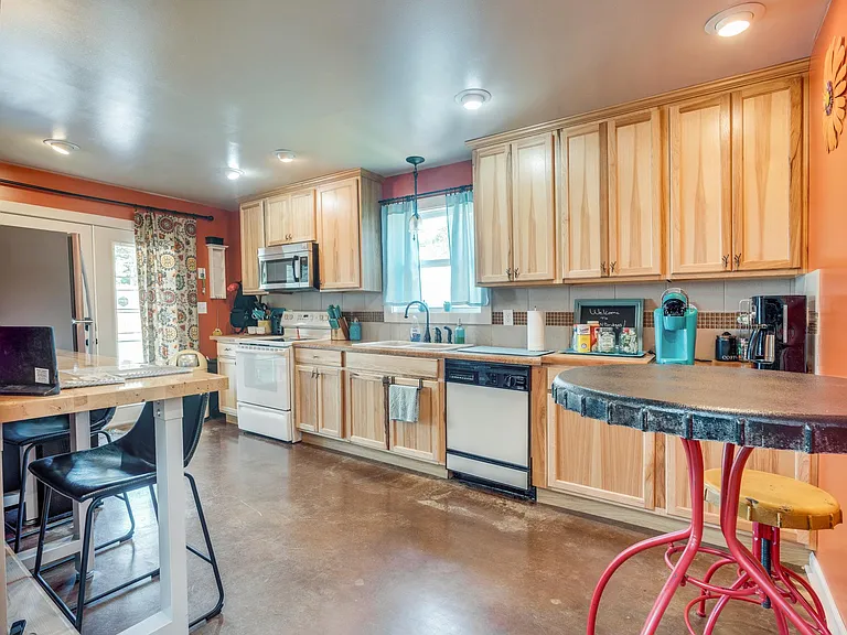 503 Sioux St — Photo 19