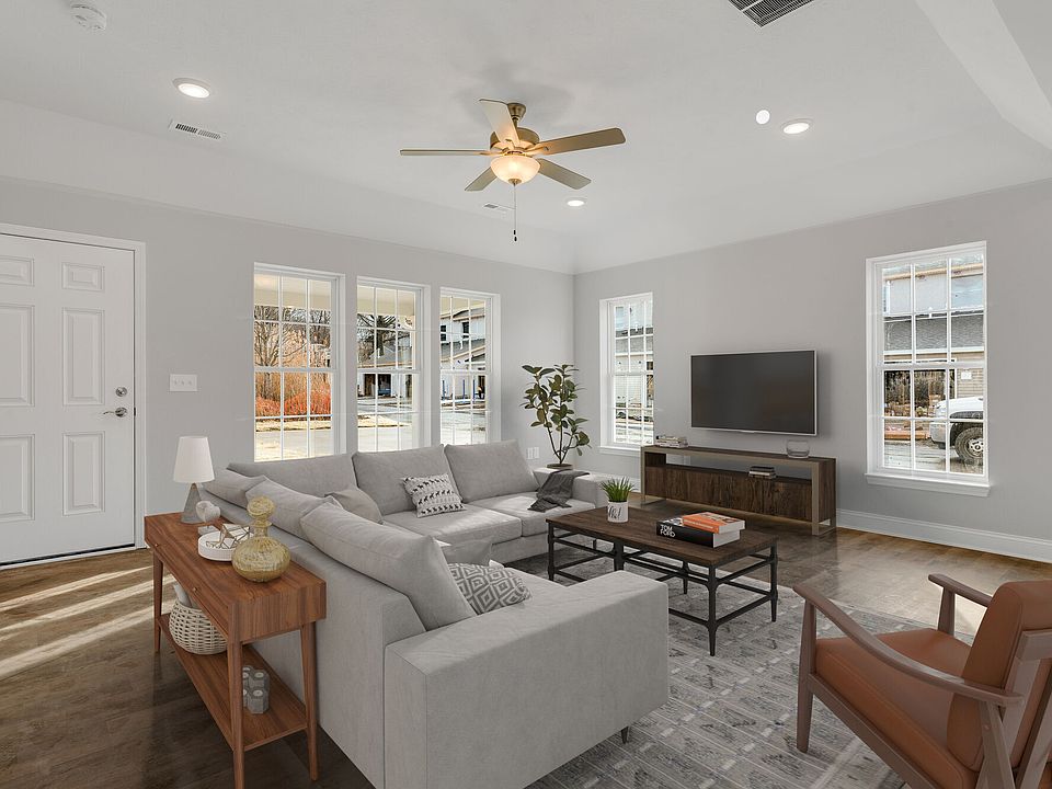 1st image of 75 Eastpointe Dr #40