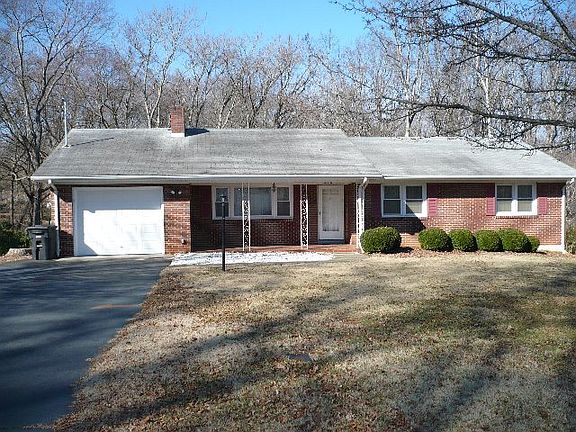 2nd image of 538 Jefferson Dr