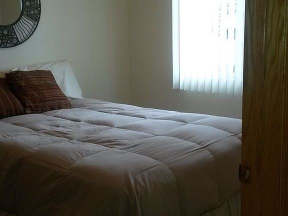 3rd image of 3136 Midvale Dr