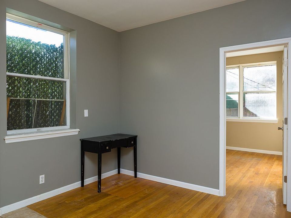 1st image of 176 Kosciuszko St APT 1B