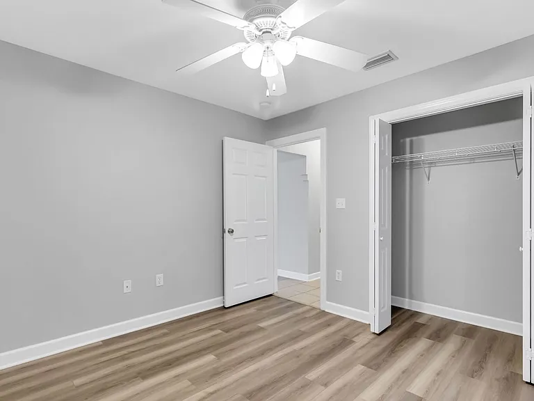 4429 Southminster Cir — Photo 16