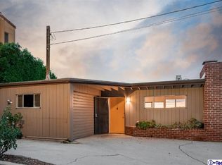 3910 Franklin Ave, Los Angeles, CA 90027