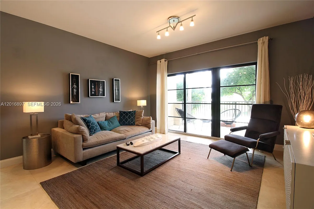 Building Photo - 2501 N Ocean Blvd #352