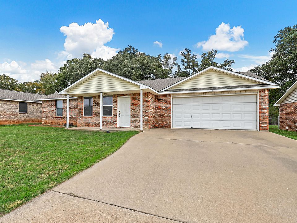 1st image of 212 Bobbie Ann Ct