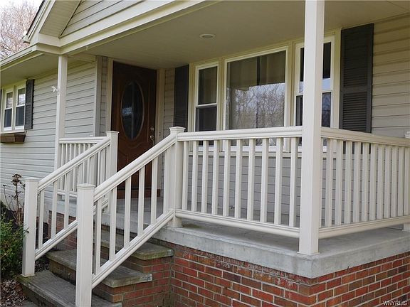 2nd image of 45 Edward St