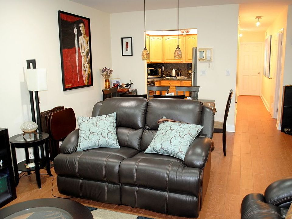 1st image of 11940 Metropolitan Ave APT I1