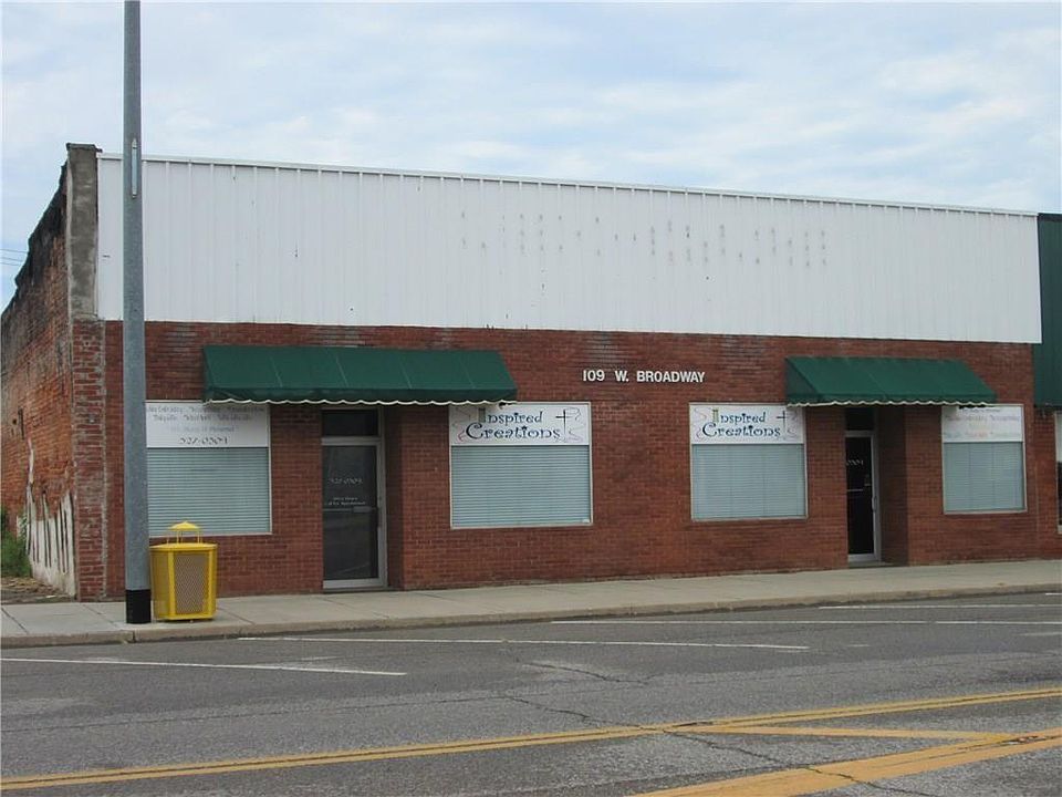 1st image of 109 W Broadway St