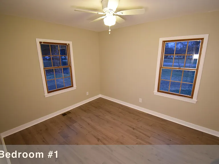 4823 Glenmina Dr — Photo 9