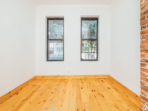 5th image of 1056 Willoughby Ave #1F