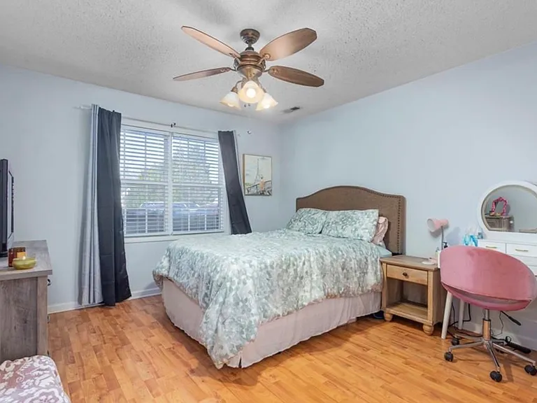 1112 Trinity St #202 — Photo 13