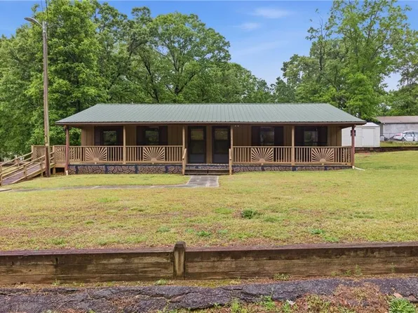 579 Old Hist Hwy #441, Clarkesville, GA 30523