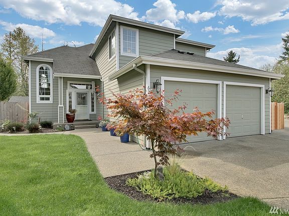 2nd image of 6204 23rd St NE